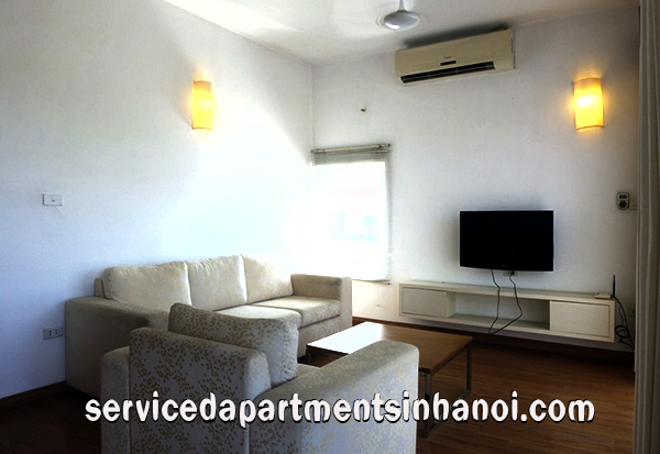 Cho thuê căn hộ dịch vụ 2 phòng ngủ quận Tây Hồ, có ban công 2