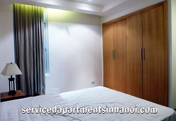 Căn hộ dịch vụ có ban công đẹp, view Hồ Tây 9