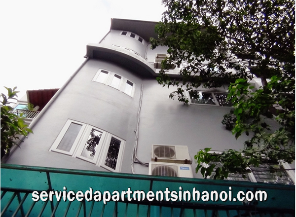 Căn hộ dịch vụ cho thuê tại Ngọc Khánh, Ba Đình view hồ 2