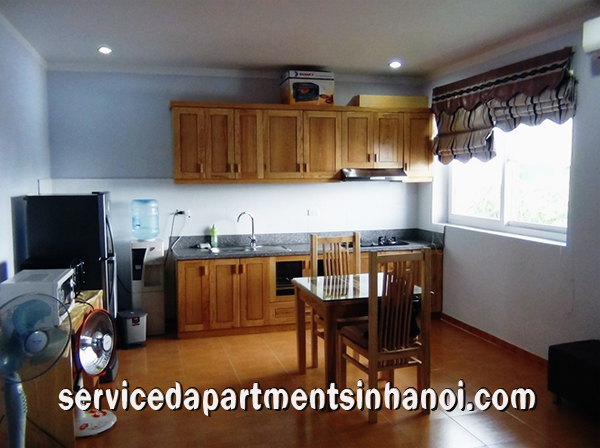 Căn hộ dịch vụ cho thuê tại Ngọc Khánh, Ba Đình view hồ 3