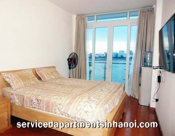 Căn hộ dịch vụ 1 phòng ngủ cho thuê có ban công ở Lạc Long Quân, Tây Hồ