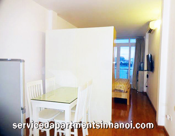 Căn hộ dịch vụ 1 phòng ngủ cho thuê có ban công ở Lạc Long Quân, Tây Hồ 6