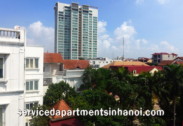 Cho thuê căn hộ hai phòng ngủ với ban công đẹp nhìn ra Hồ Tây 2