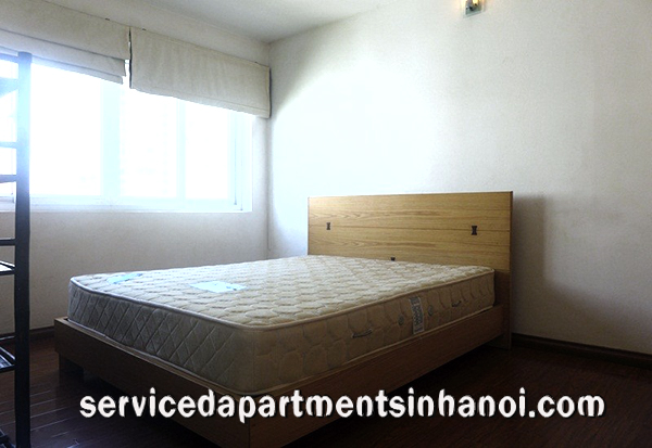 Cho thuê căn hộ hai phòng ngủ với ban công đẹp nhìn ra Hồ Tây 7
