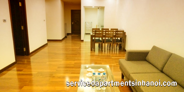 Cần cho thuê căn hộ đẹp, hai phòng ngủ tại Vinhomes Royal City 2