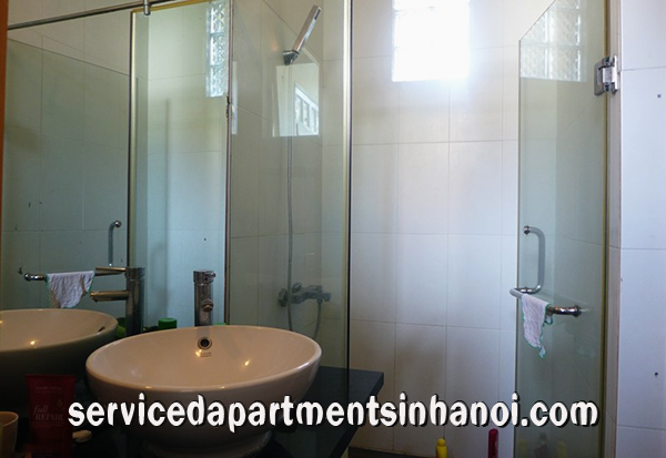 Cho thuê nhà vườn đầy đủ đồ ở đường Đặng Thai Mai, Tây Hồ 2