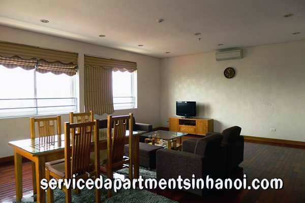 Cho thuê căn hộ cao cấp ba phòng ngủ gần Linh Lang, Ba Đình 4