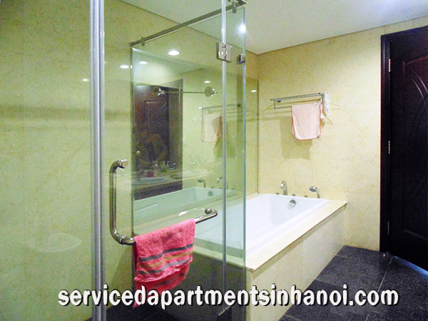 Căn hộ ba phòng ngủ cho thuê tại R3, Vinhomes Royal City 9