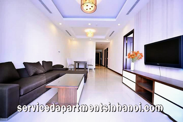 Cho thuê căn hộ hai phòng ngủ ở R5 Tower, Vinhomes Royal City 2