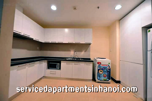 Cho thuê căn hộ hai phòng ngủ ở R5 Tower, Vinhomes Royal City 3