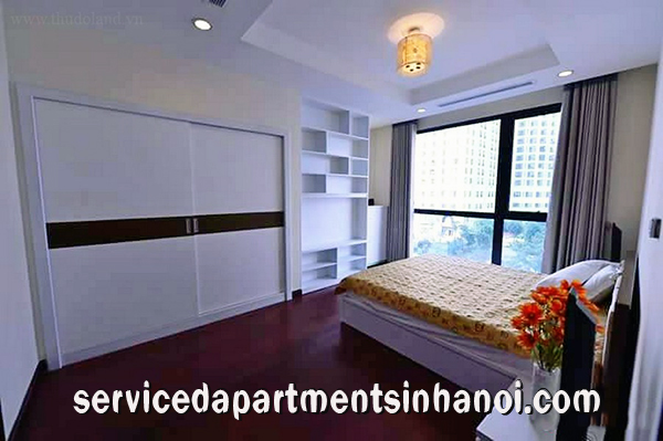 Cho thuê căn hộ hai phòng ngủ ở R5 Tower, Vinhomes Royal City 4