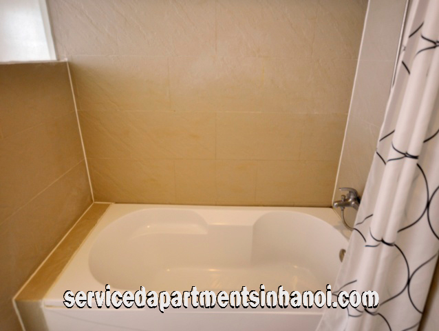 Cho thuê căn hộ dịch vụ 1 phòng ngủ tại Xuân Diệu, Tây Hồ, có ban công 5