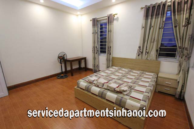 Cho thuê căn hộ dịch vụ đẹp 2 phòng ngủ tại Đội Cấn, Ba Đình 7