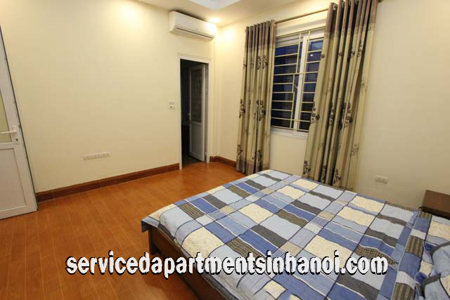 Cho thuê căn hộ dịch vụ đẹp 2 phòng ngủ tại Đội Cấn, Ba Đình 8