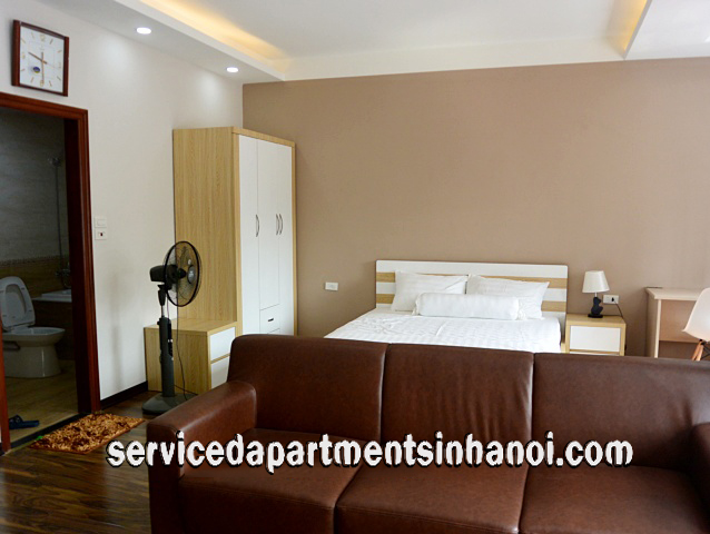 Cho thuê căn hộ dịch vụ mới gồm 1 phòng ngủ đẹp tại phố Đội Cấn, Ba Đình 7