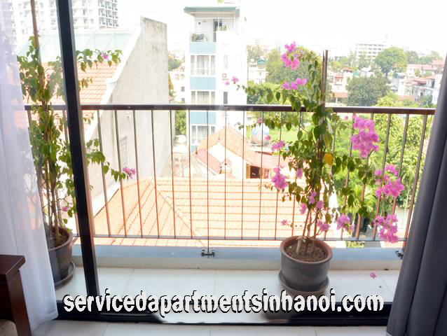 Cho thuê căn hộ dịch vụ 2 phòng ngủ, ban công rộng tại Đặng Thai Mai, Tây Hồ 3