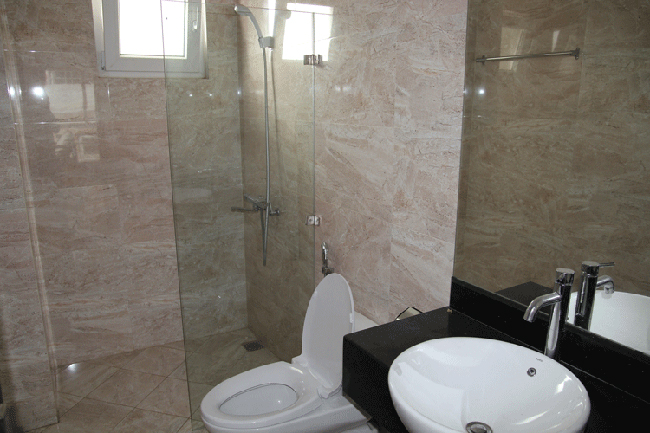 Căn hộ 2 phòng ngủ với ban công rất đẹp cho thuê trên đường Âu Cơ, Tây Hồ 4