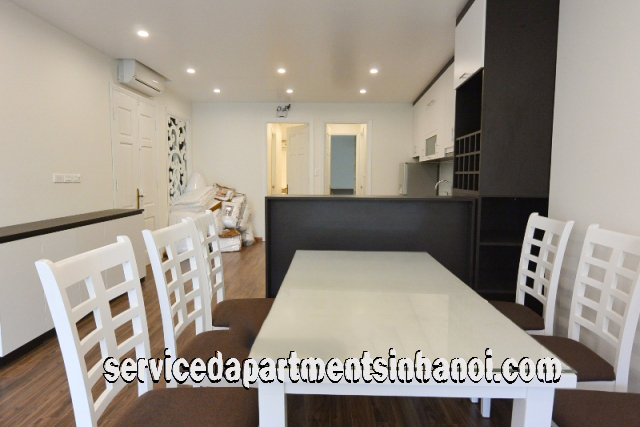Căn hộ 2 phòng ngủ cho thuê ở làng Yên Phụ, Tây Hồ, view hồ 10