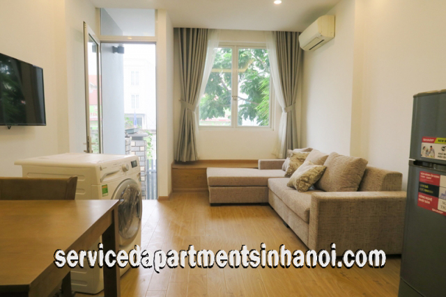 Cho thuê căn hộ 1 phòng ngủ mới tân trang trên đường Âu Cơ, Tây Hồ 1