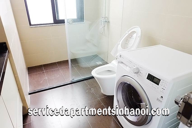 Căn hộ dịch vụ hai phòng ngủ cho thuê trên phố Đặng Thai Mai, Tây Hồ có ban công 2