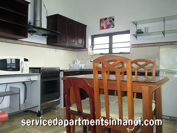 Cho thuê căn hộ 1 phòng ngủ rộng, sáng gần phố Lò Đúc 3