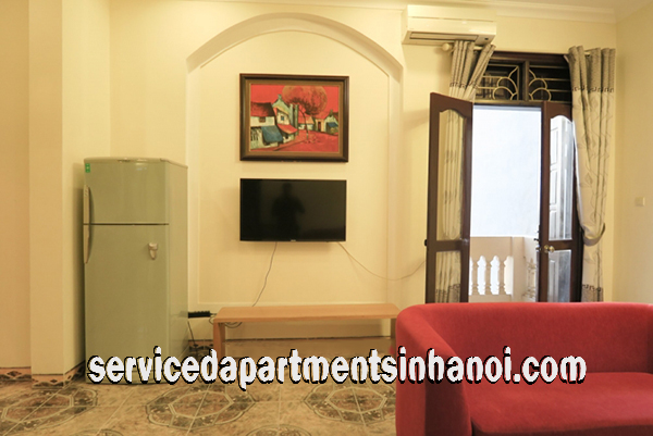 Cho thuê căn hộ 1 phòng ngủ rộng gần hồ Trúc Bạch 3
