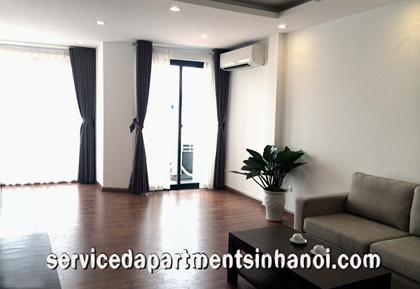 Cho thuê căn hộ dịch vụ hai phòng ngủ tại phố Linh Lang, Ba Đình 2