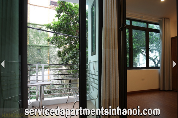 Căn hộ 1 phòng ngủ có ban công đẹp cho thuê gần khách sạn Intercontinental, Tây Hồ 4