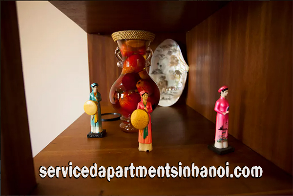 Cho thuê căn hộ cách hồ Hoàn Kiếm 300m 1