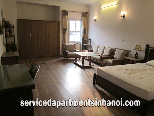 Cho thuê căn hộ chính chủ, giá rẻ nhất khu vực hồ Trúc Bạch 1
