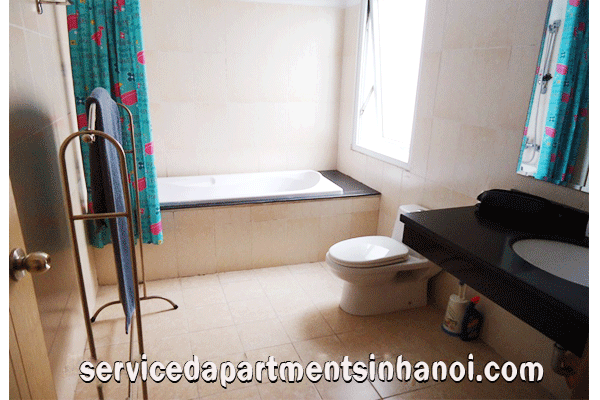 Cho thuê căn hộ rộng rãi, ban công đẹp gần TTTM Vincom 1