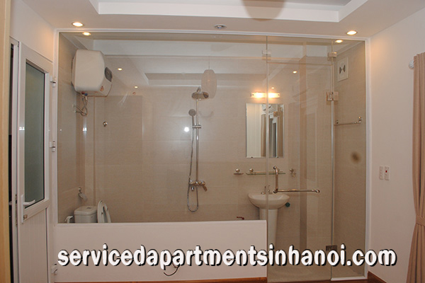 Căn hộ dịch vụ 1 phòng ngủ cho thuê có ban công lớn nhìn ra Hồ Tây 5