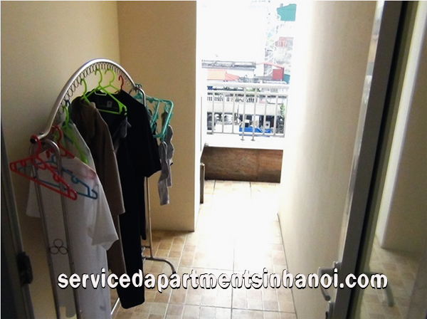 Cho thuê căn hộ dịch vụ 1 phòng ngủ phố Hòa Mã 1