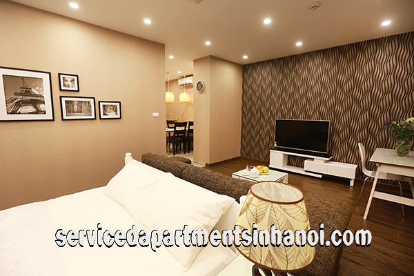 Cho thuê căn hộ sang trọng, mặt hồ Tây, giá hợp lý 1