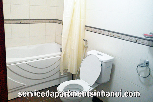 Cho thuê căn hộ dịch vụ đẹp 1 phòng ngủ giá rẻ khu vực Tây Hồ 8