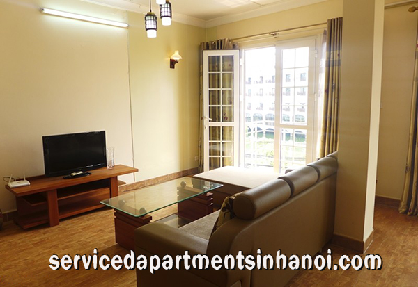 Cho thuê căn hộ dịch vụ 1 phòng ngủ view Hồ Tây, quận Tây Hồ 2