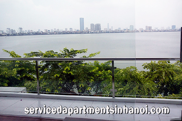 Chính chủ cho thuê căn hộ 1 phòng ngủ view Hồ Tây 3