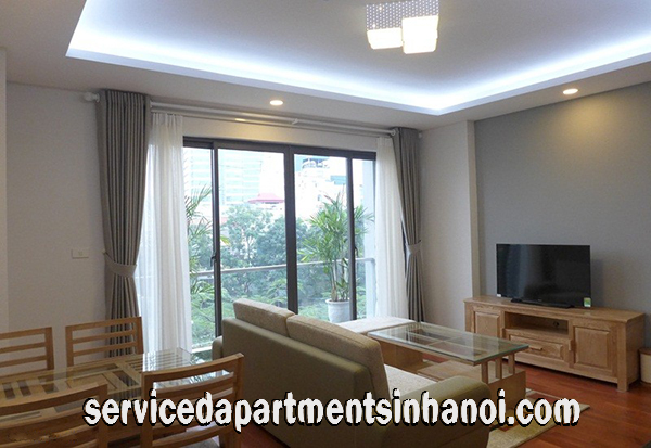 Cho thuê căn hộ dịch vụ mới khu vực hồ Trúc Bạch 3