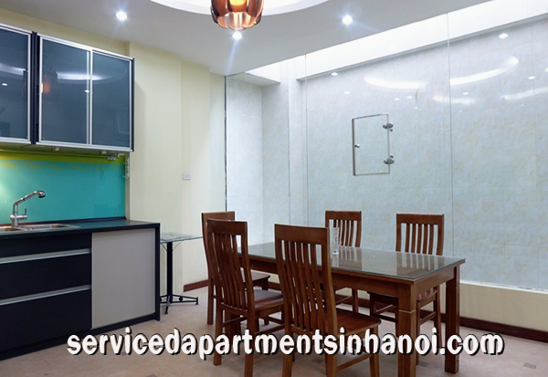 Chính chủ cho thuê căn hộ dịch vụ 4 phòng ngủ trên đường Thụy Khuê 4