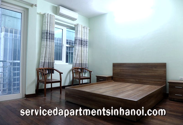 Chính chủ cho thuê căn hộ dịch vụ 4 phòng ngủ trên đường Thụy Khuê 6