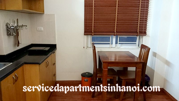 Cho thuê căn hộ dịch vụ một phòng ngủ tại phố Linh Lang 4