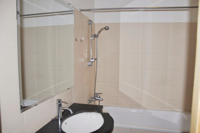 Cho thuê căn hộ dịch vụ 2 phòng ngủ phố Đào Tấn, Ba Đình 3