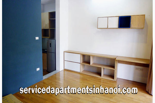 Cho thuê căn hộ dịch vụ 1 phòng ngủ nhiều ánh sáng tự nhiên phố gần Lotte 4