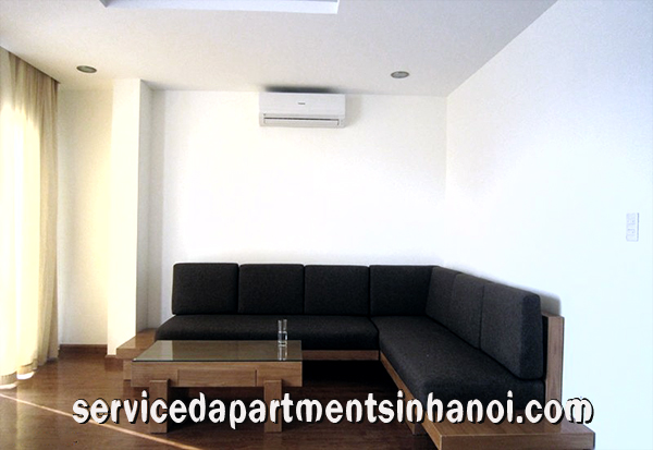 Cho thuê căn hộ 2 phòng ngủ có ban công, view hồ Tây 3