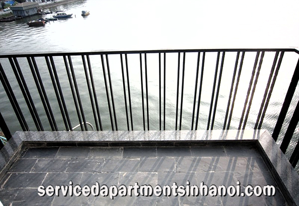 Cho thuê căn hộ 2 phòng ngủ có ban công, view hồ Tây 7