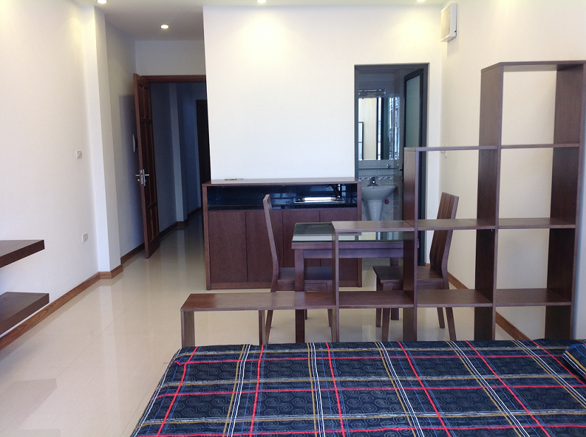 Cho thuê căn hộ studio gần Hoàng Quốc Việt, Ba Đình 9