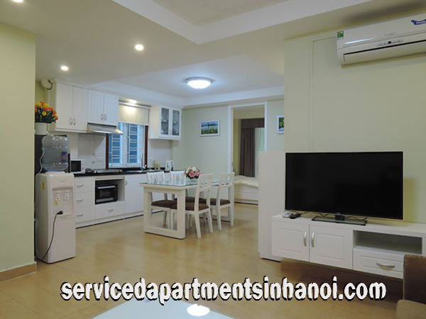 Cho thuê căn hộ dịch vụ 2 ngủ Yên Phụ 2
