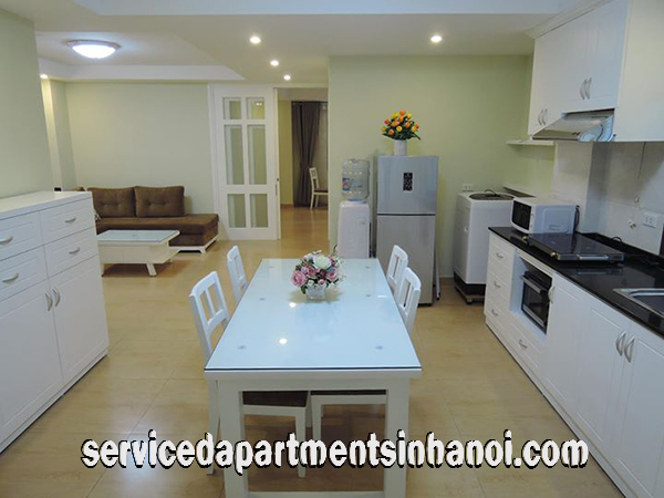Cho thuê căn hộ dịch vụ 2 ngủ Yên Phụ 7