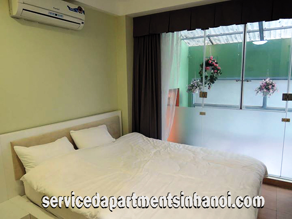 Cho thuê căn hộ dịch vụ 2 ngủ Yên Phụ 9