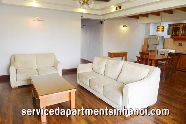 Cho thuê căn hộ dịch vụ 2 phòng ngủ tại phố Yên Phụ, quận Tây Hồ 2